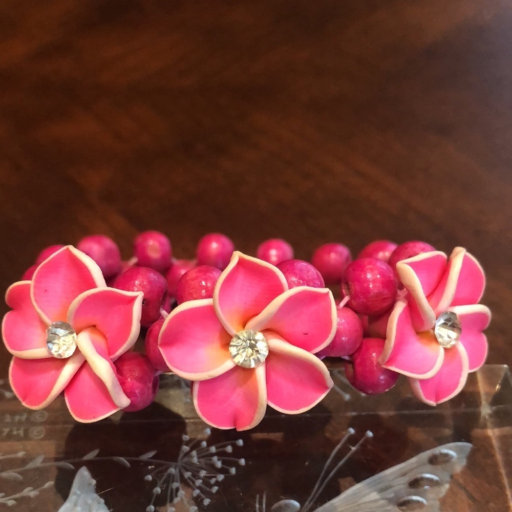Stretchy Beaded Pink Hawaiian Plumeria Floral Bracelet with Rhinestones